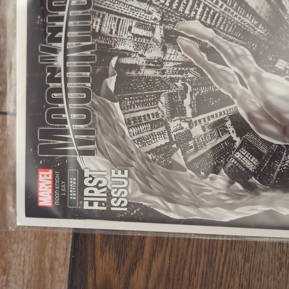 First Issue/Variant Edition Moon knight Comic book - Picture 2 of 2